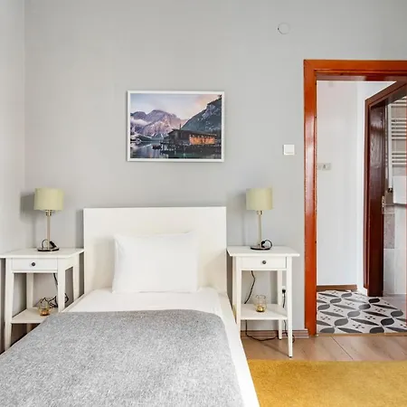 Charming Flat Near Bagdat Street In Kadikoy 아파트 이스탄불